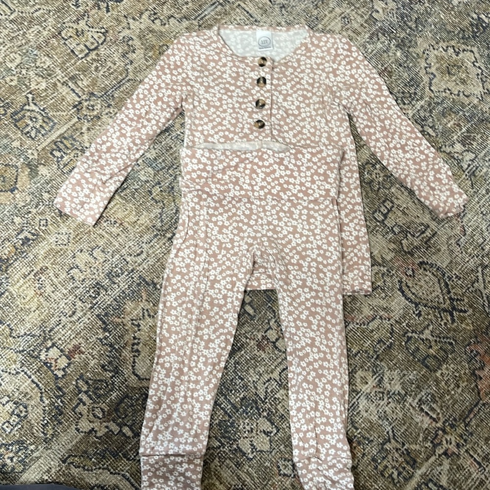Lou Lou and company 2 pc outfit